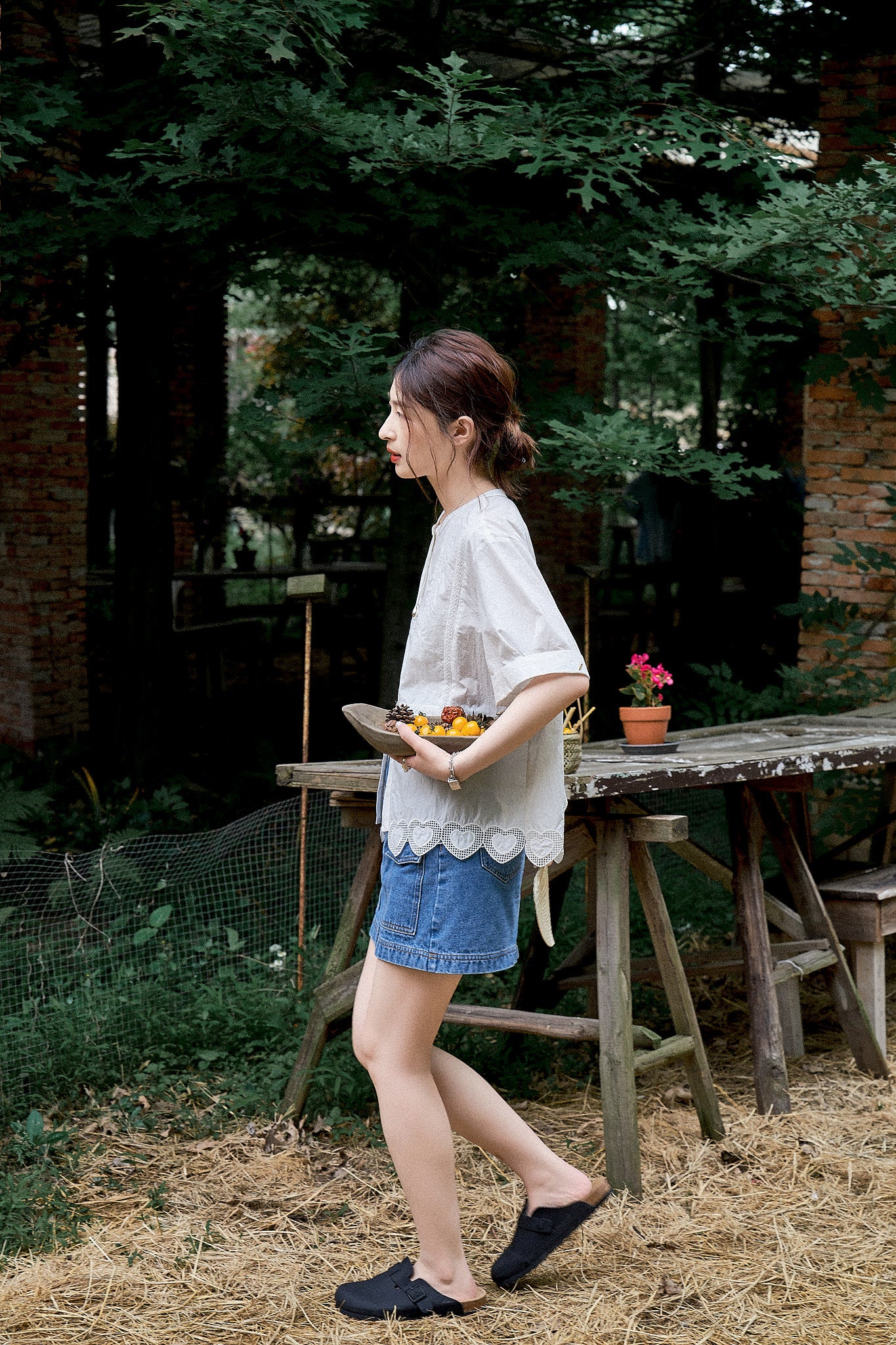 "Blue Islet Denim" High-Waisted A-Line Denim Skirt with Stylish Workwear Design