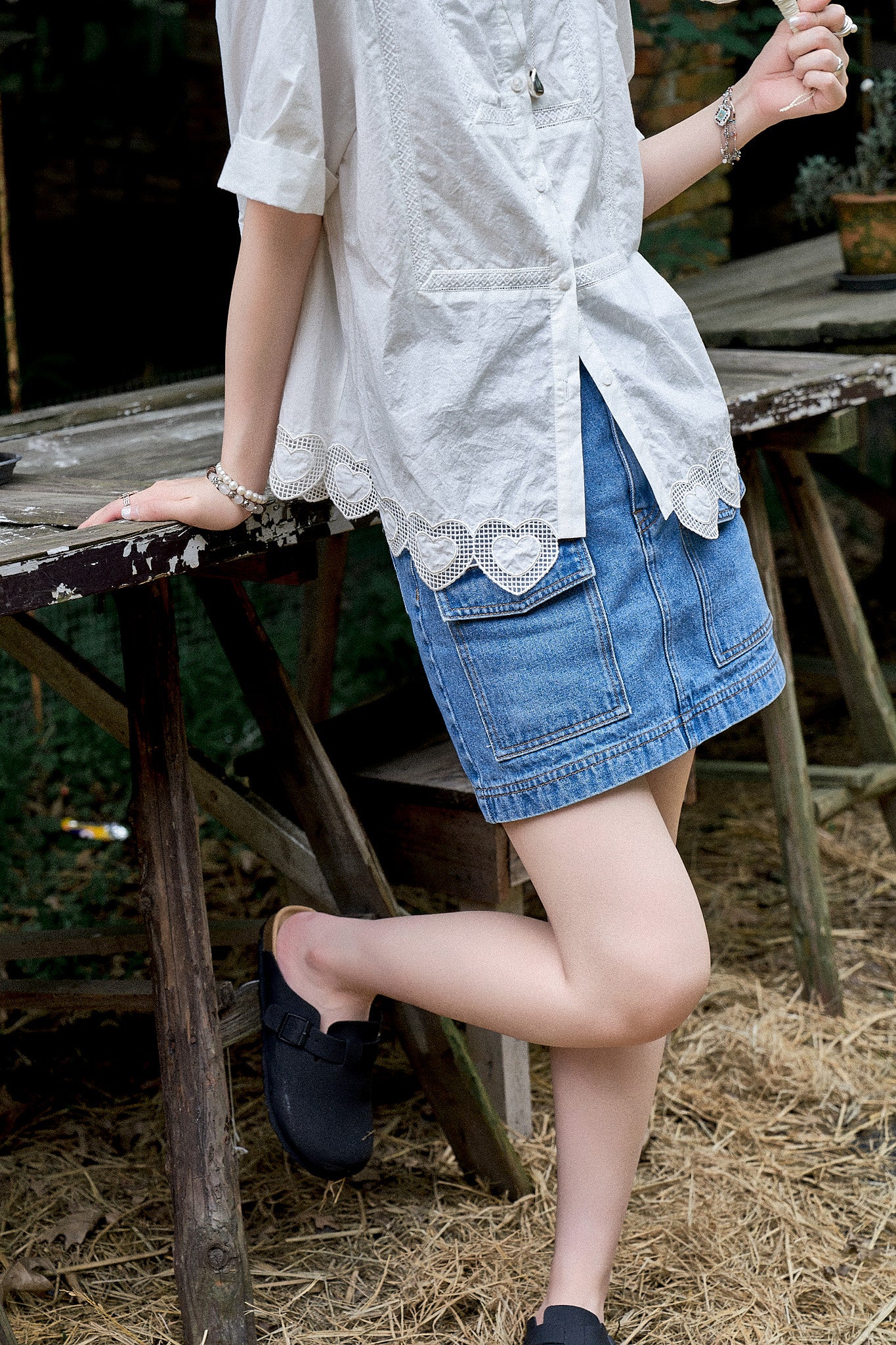 "Blue Islet Denim" High-Waisted A-Line Denim Skirt with Stylish Workwear Design