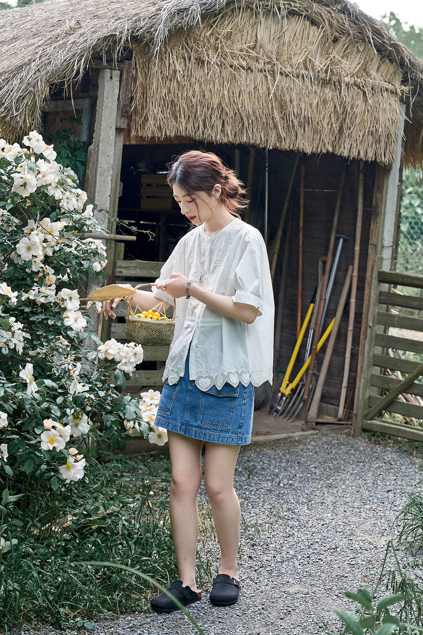 "Blue Islet Denim" High-Waisted A-Line Denim Skirt with Stylish Workwear Design