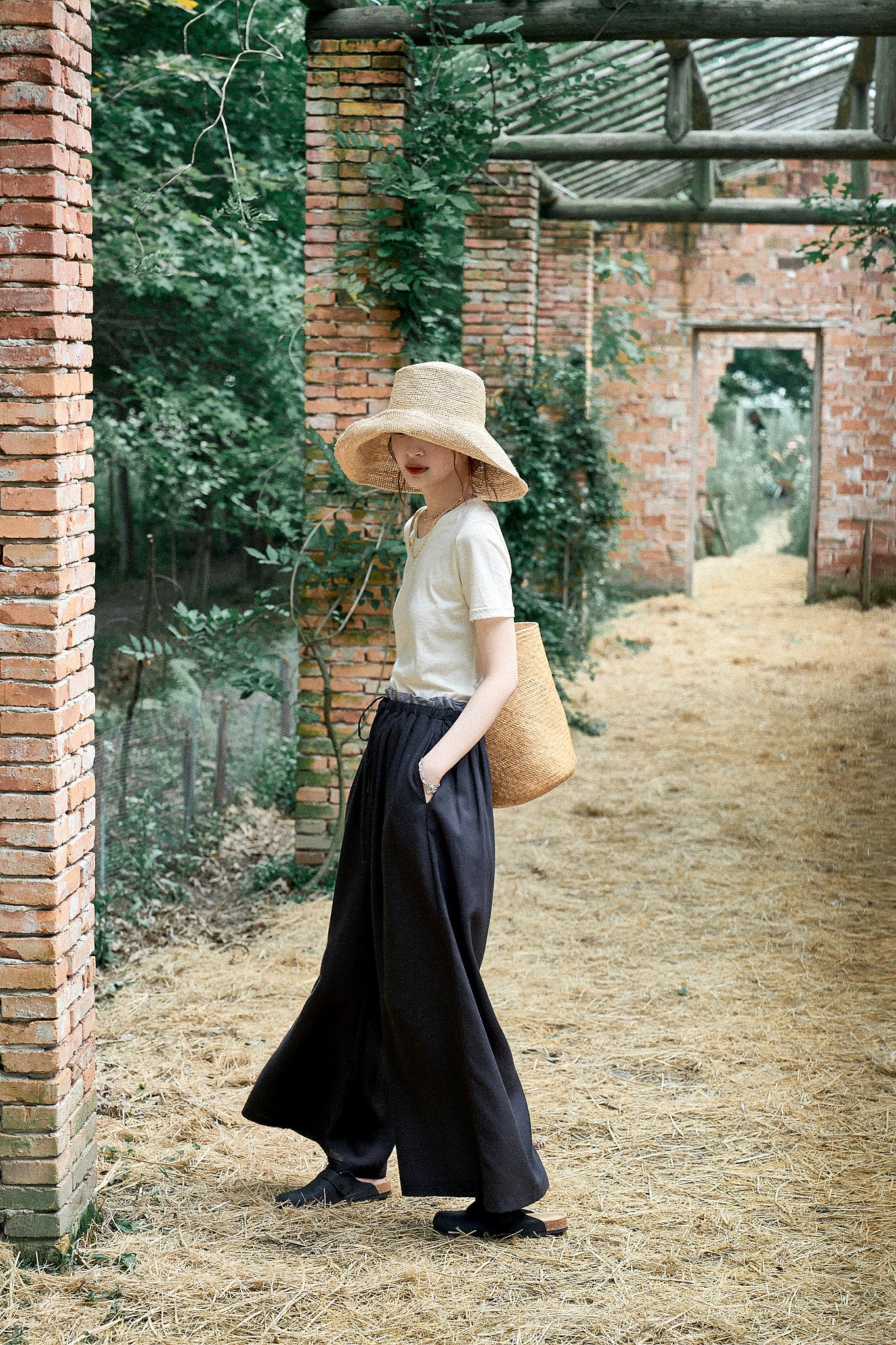 "Free Roaming" Tencel Linen Yamamoto-Style Black Wide-Leg Casual Straight Pants for Women