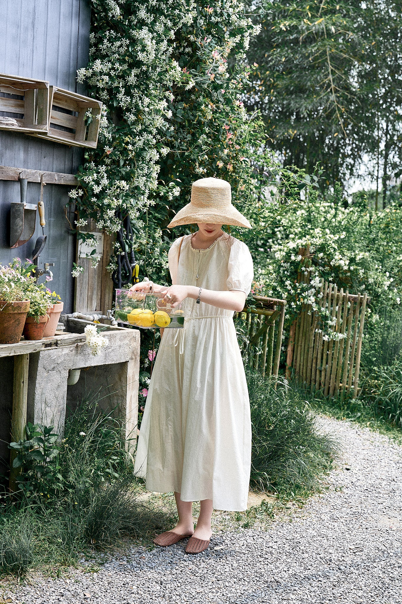 "De Luna White Tea" French-Style Embroidered Hollow-Out Waist-Tightening Dress with a Touch of Elegance