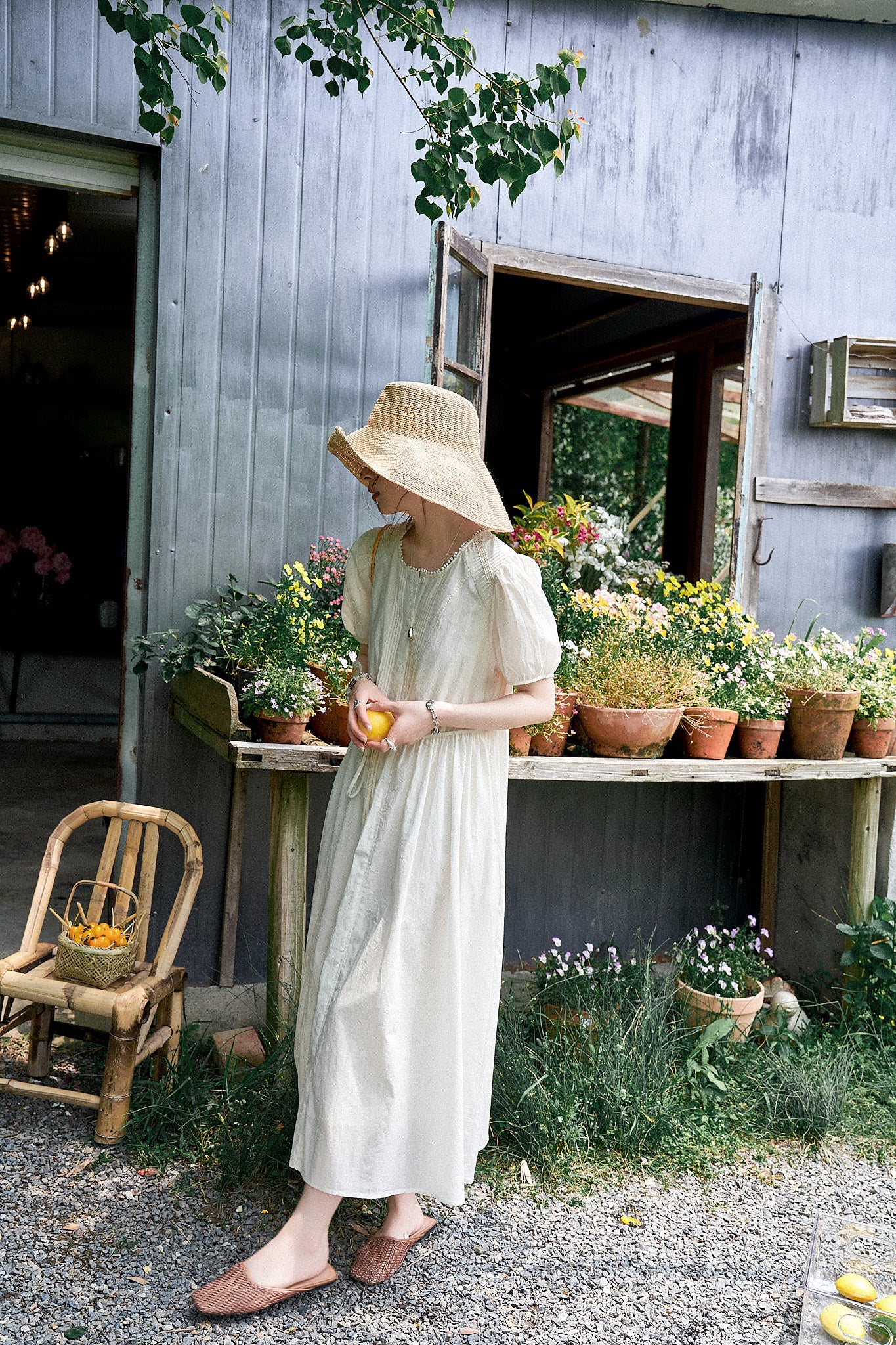 "De Luna White Tea" French-Style Embroidered Hollow-Out Waist-Tightening Dress with a Touch of Elegance